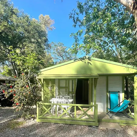 La Cle Des Champs Kemping 2*