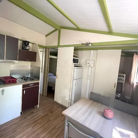 La Cle Des Champs Kamp alanı