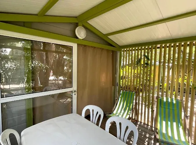 La Cle Des Champs 2* Calvi (Corsica)