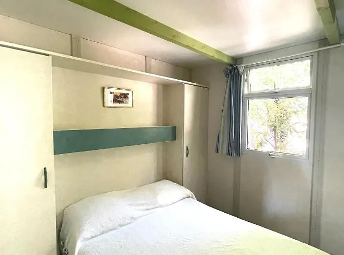 Camping La Cle Des Champs Calvi (Corsica)