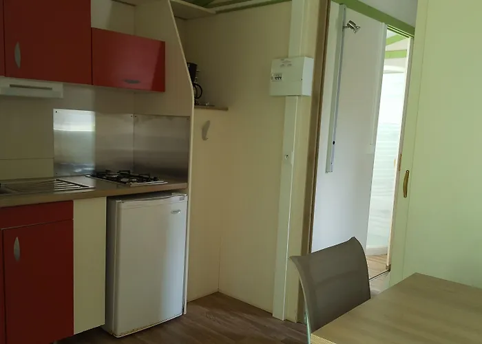 La Cle Des Champs 2*